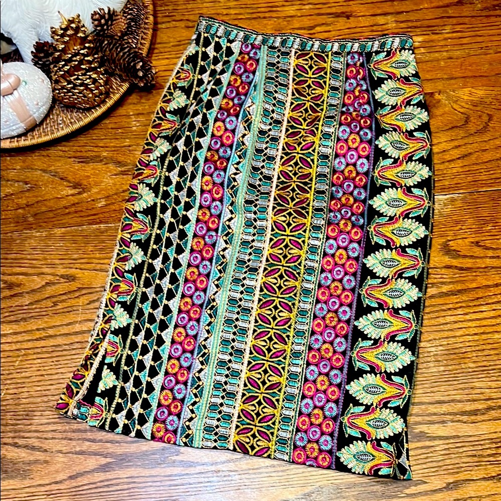 EUC Anthropologie Vanessa Virginia Moroccan Nights Embroidered  Pencil Skirt - Picture 5 of 10